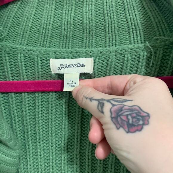 St John’s Bay Green Knit Chunky Sweater with Wooden looking button size XL - Picture 2 of 6